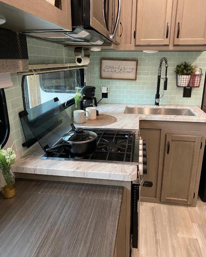 Cozy RV Experience w/POOL+SPA Near Lake Conroe Willis Zewnętrze zdjęcie