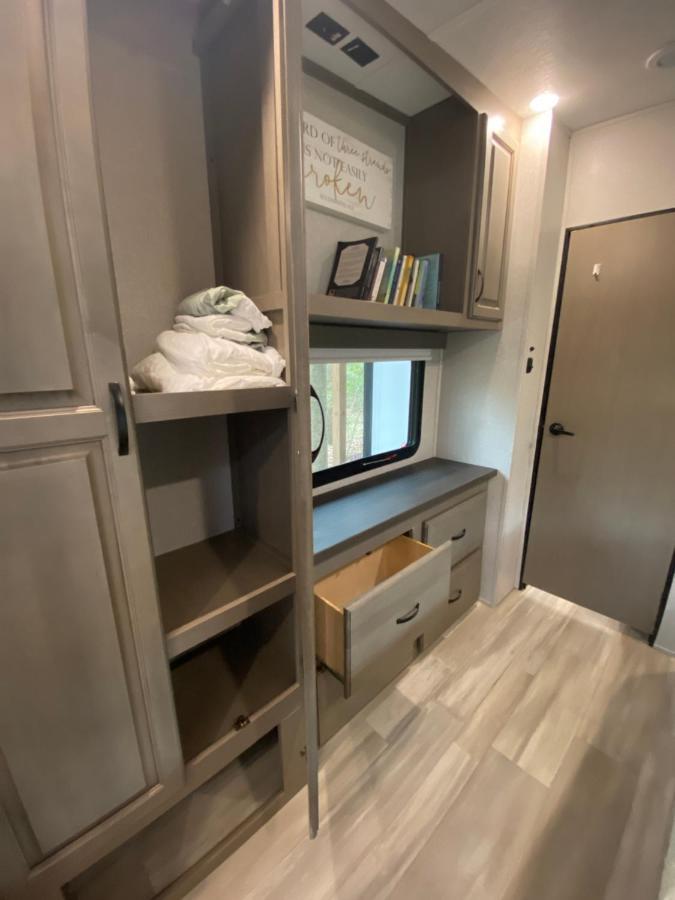 Cozy RV Experience w/POOL+SPA Near Lake Conroe Willis Zewnętrze zdjęcie
