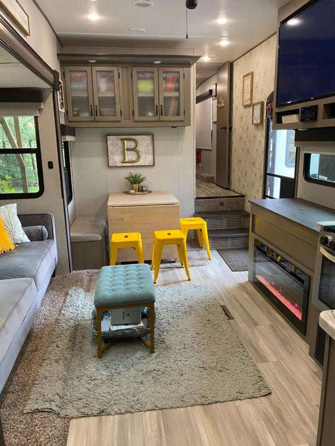 Cozy RV Experience w/POOL+SPA Near Lake Conroe Willis Zewnętrze zdjęcie