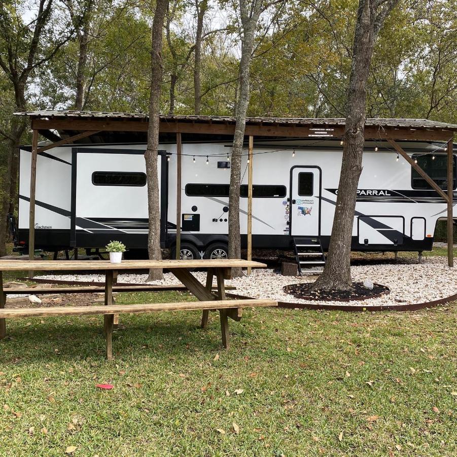 Cozy RV Experience w/POOL+SPA Near Lake Conroe Willis Zewnętrze zdjęcie