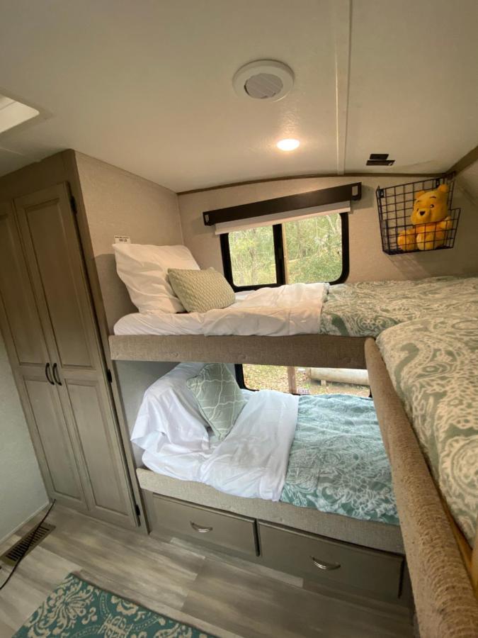 Cozy RV Experience w/POOL+SPA Near Lake Conroe Willis Zewnętrze zdjęcie