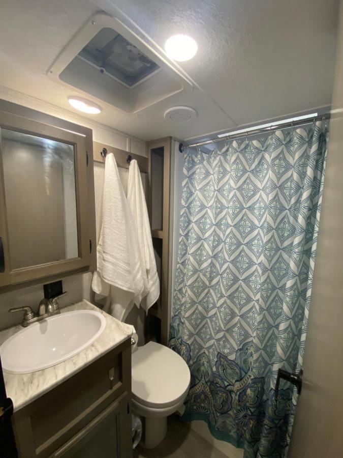Cozy RV Experience w/POOL+SPA Near Lake Conroe Willis Zewnętrze zdjęcie